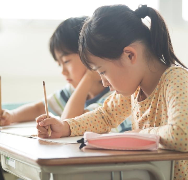 小学生イメージ写真